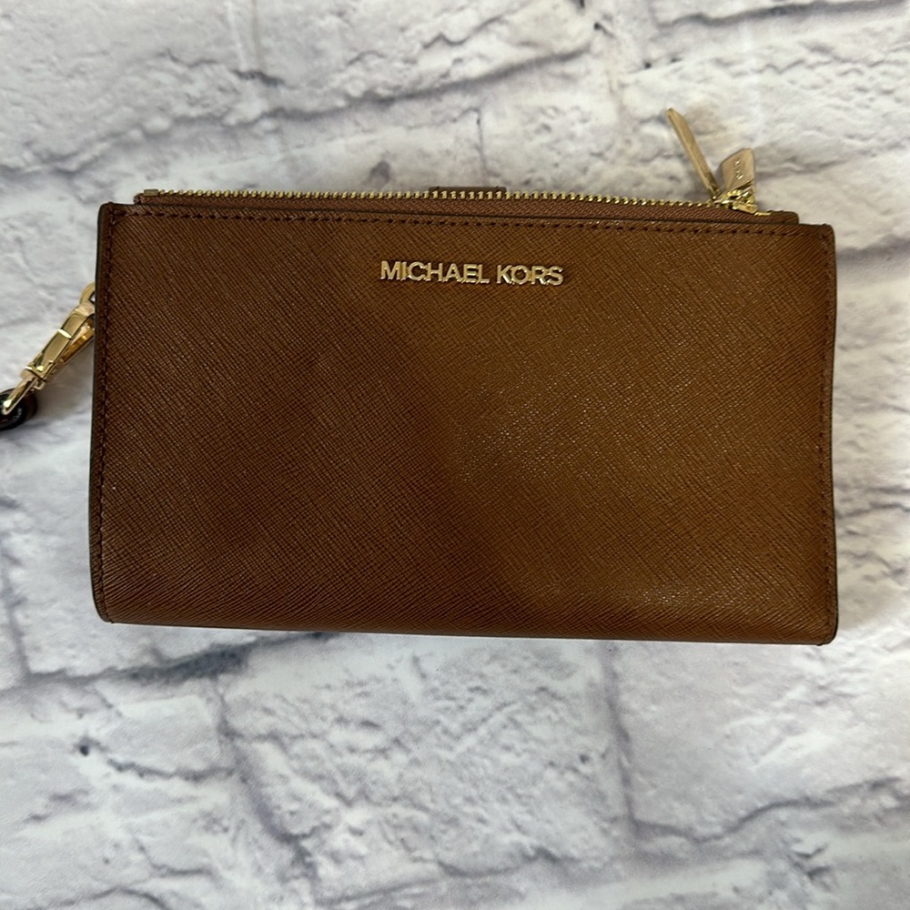 Like NEW Michael Kors Wallet